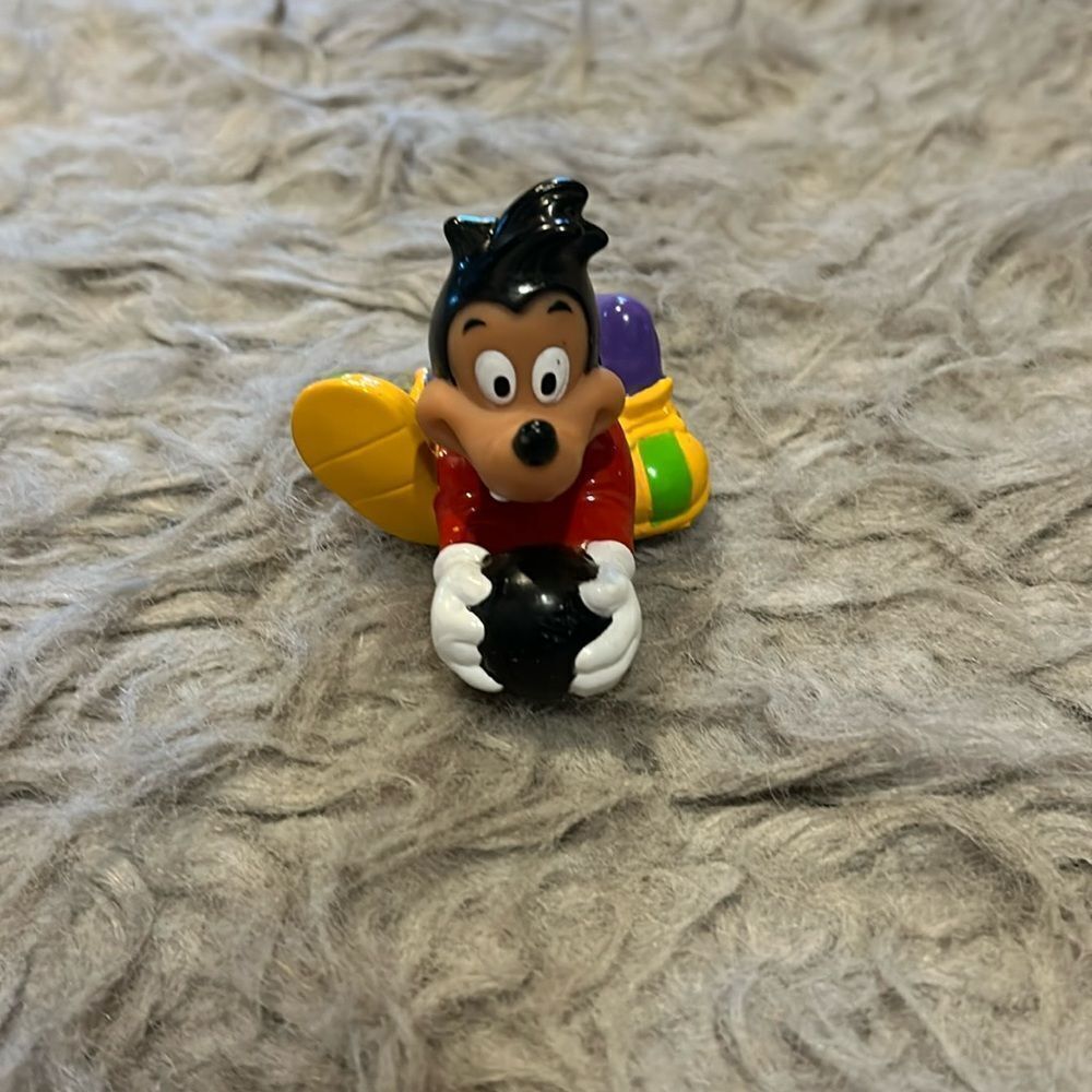Burger King vintage 1990s goofy max good troop‎ Disney Burger King club toy